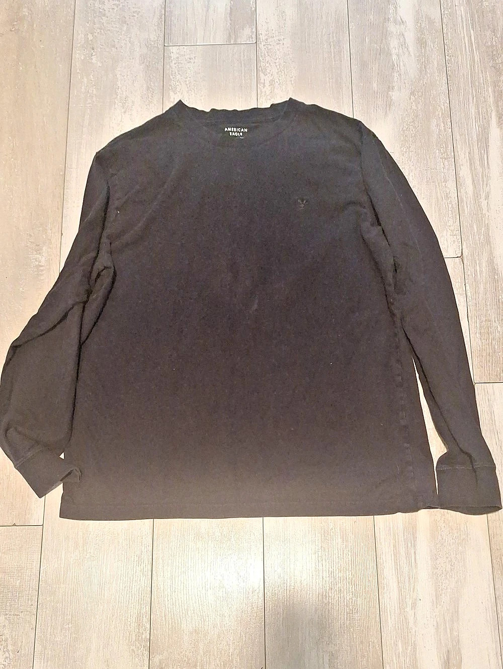 American Eagle Super Soft Standard Fit Long-Sleeve T-Shirt, Black, Medium